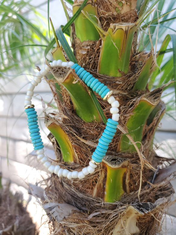 Single Turquoise Shell and Seed Bead Bracelet