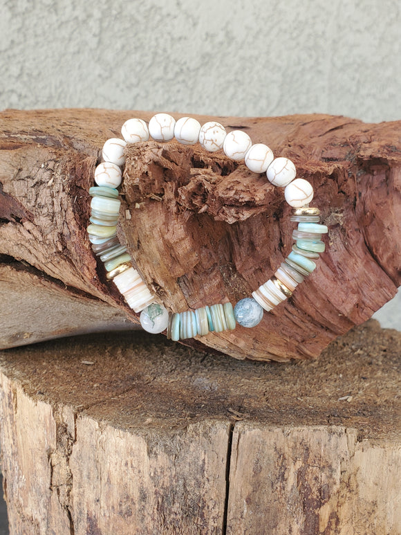 Single Teal & White Heishi Shell Bracelet